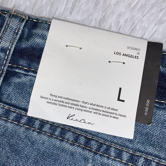 NWT Kancan Mid Rise Distressed CuffJean Shorts Size Large - Picture 8 of 9